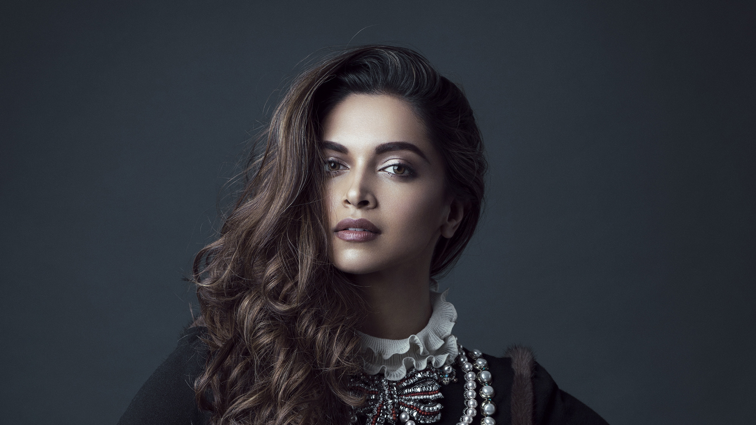 Deepika Padukone Pearl Necklace