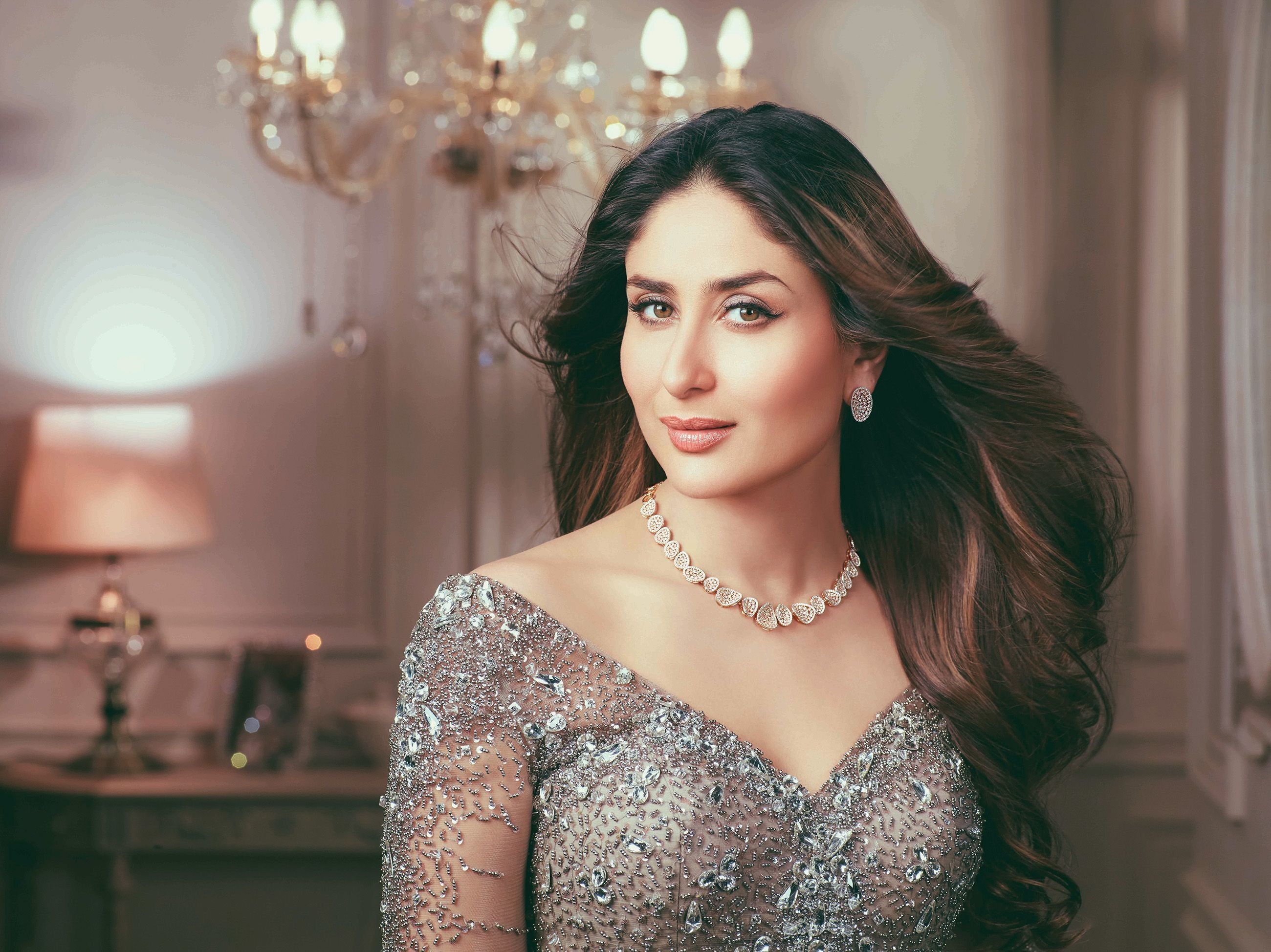 Bollywood Diva Kareena Kapoor Diamond Choker Look
