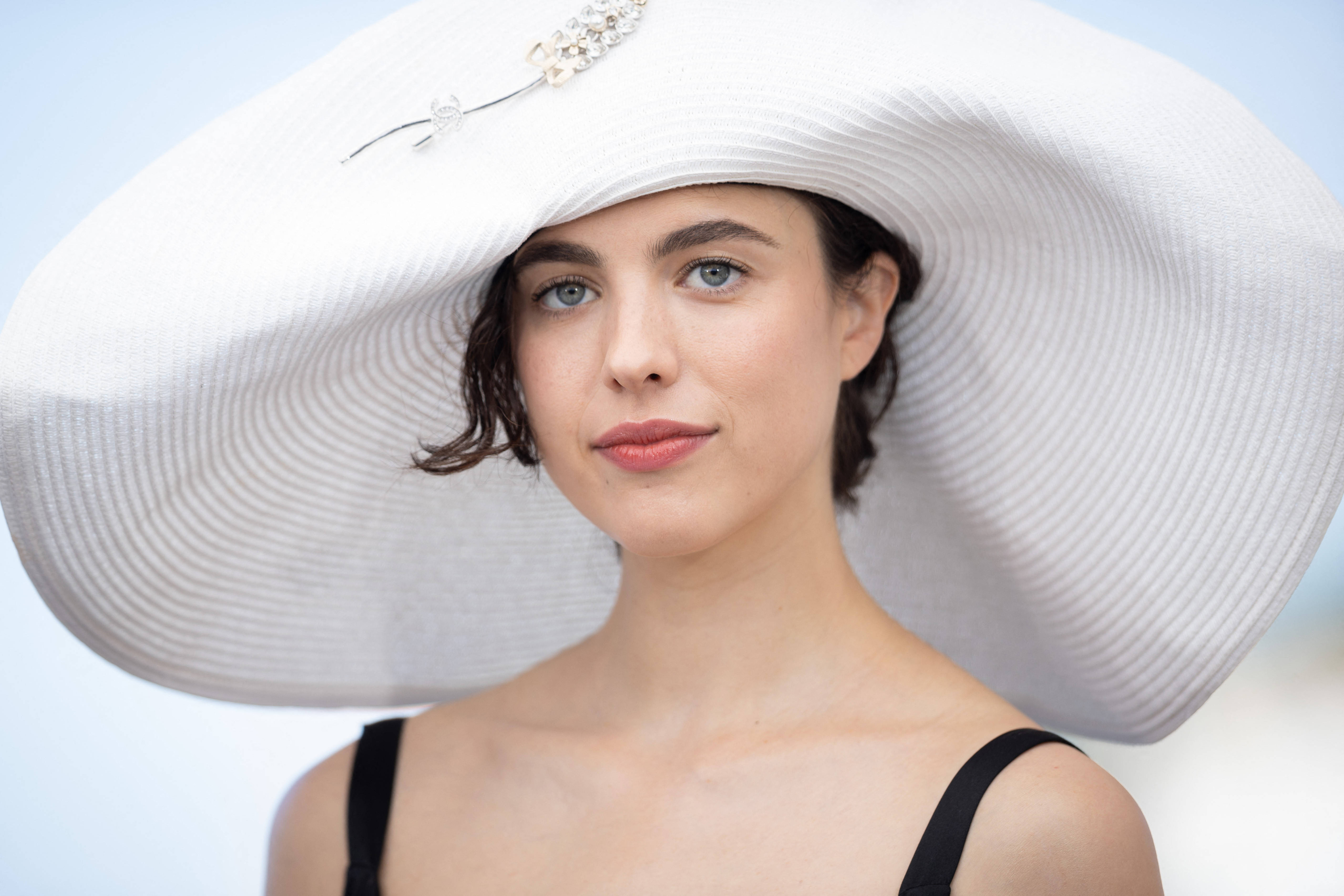 Riviera Temptation. Excessive Brims and Slender Straps ☀️🕶️