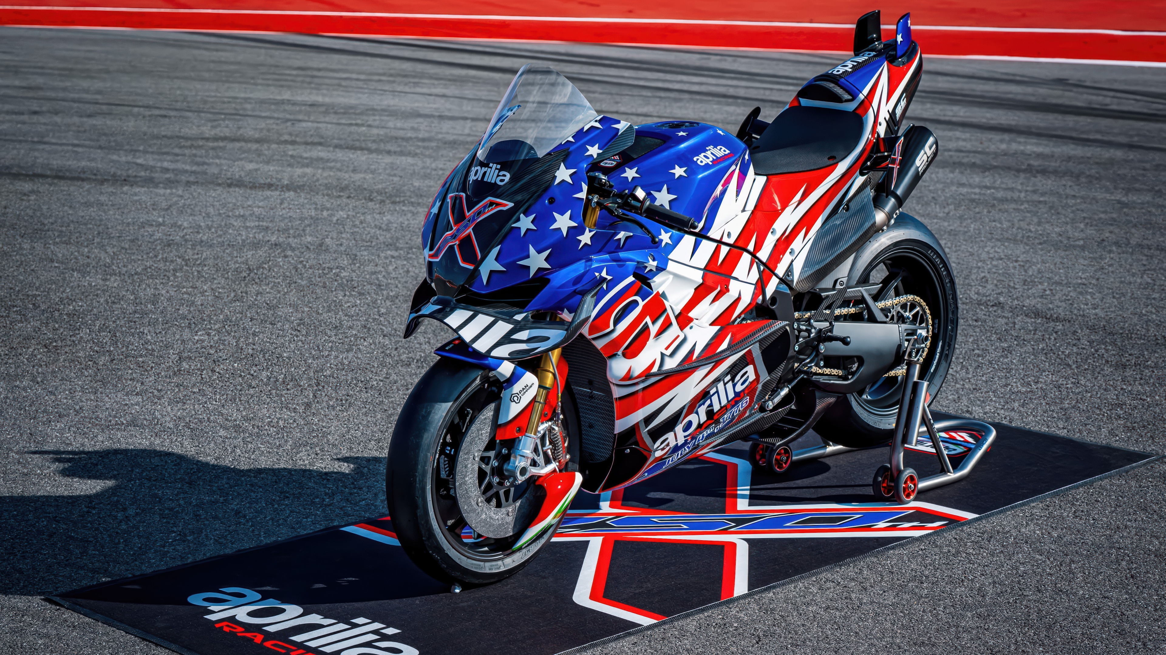 Stars, Stripes, And High-Octane Speed 🏍️🇺🇸