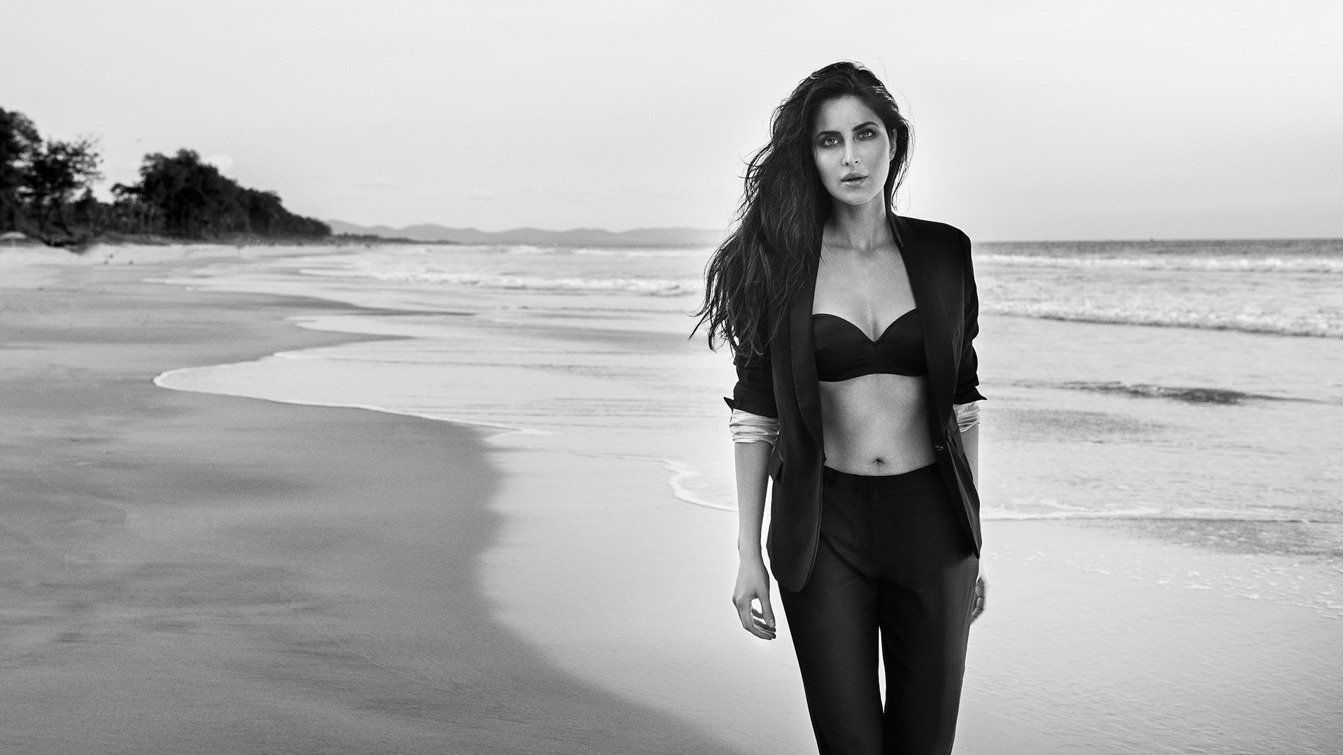 Katrina Kaif Black and White Pantsuit Horizon